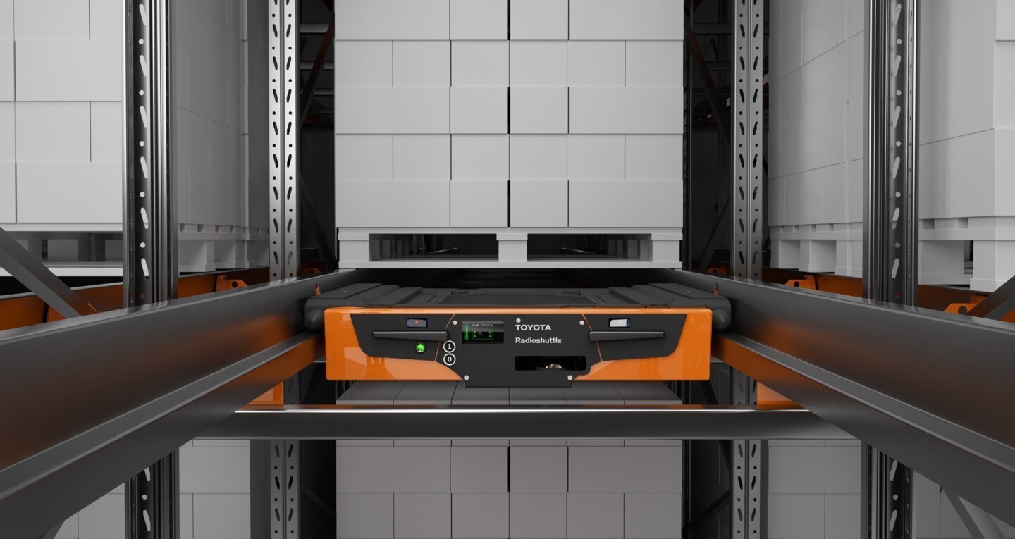 radioshuttle-in-racking-land 5