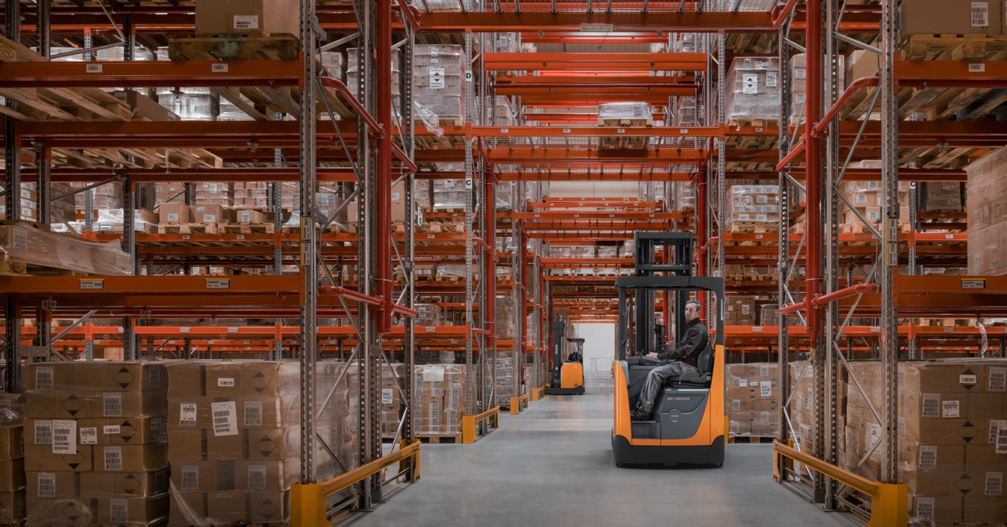 info.toyota-forklifts.co.ukhubfsToyota BT Reflex R-series RRE160H_application2-3 info.toyota-forklifts.co.ukhubfsToyota BT Reflex R-series RRE160H_application2-3